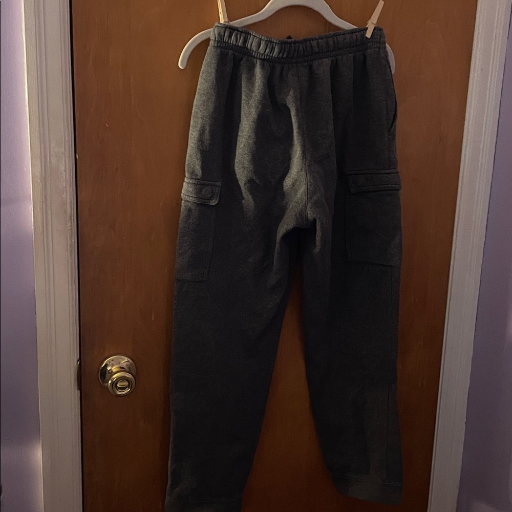 Boy’s Nike Gray Cargo Joggers - Picture 8 of 15